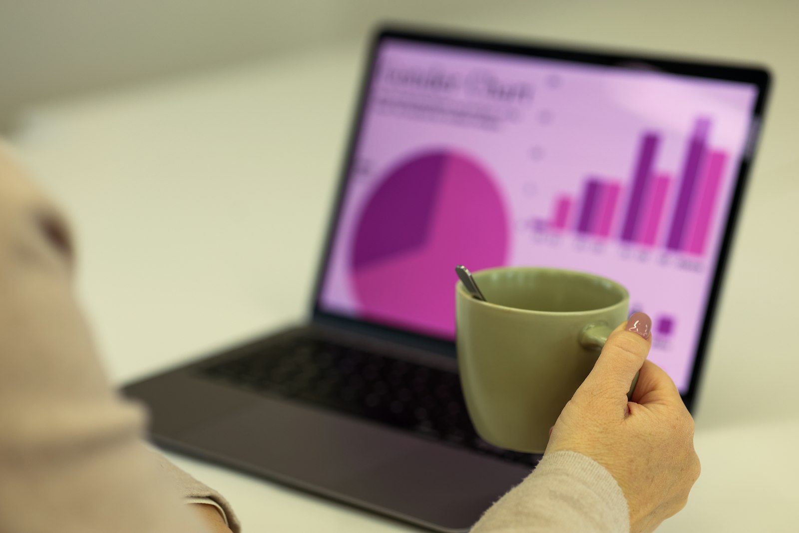 Meta Ads Not Converting? 8 Fixes for Small Businesses in 2026